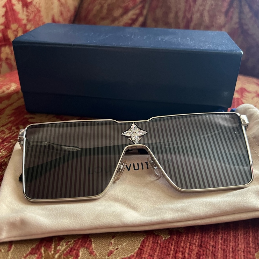 Louis Vuitton Cyclone Metal Sunglasses